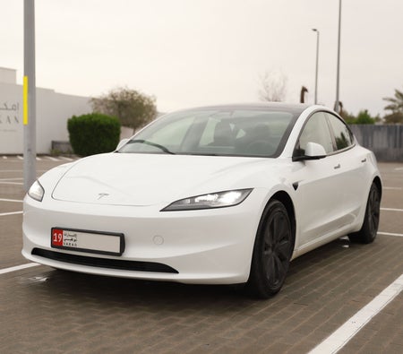Used Tesla Model 3 Long Range  in Abu Dhabi